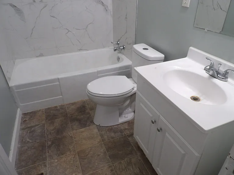 109 Allnutt Dr — Photo 22