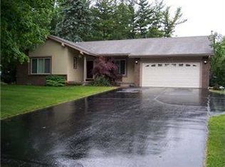 123 Fox Meadow Rd, Rochester, NY 14626