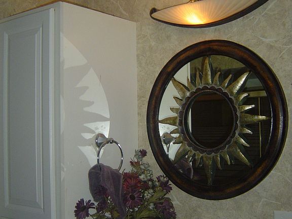5th image of 1175 S Circle View Dr