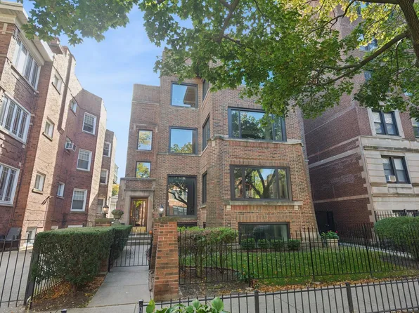 1133 W Pratt Blvd #2, Chicago, IL 60626