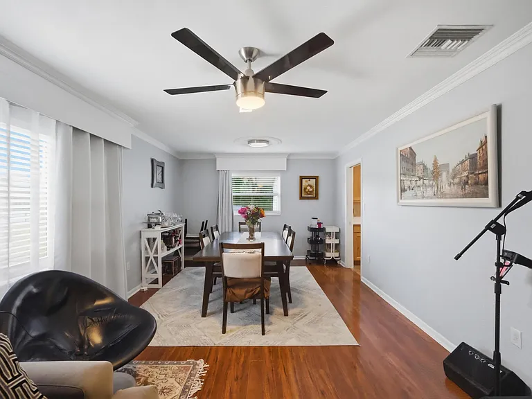 521 W Lutz Lake Fern Rd — Photo 14