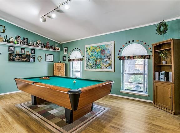 5th image of 5000 Green Oaks Dr