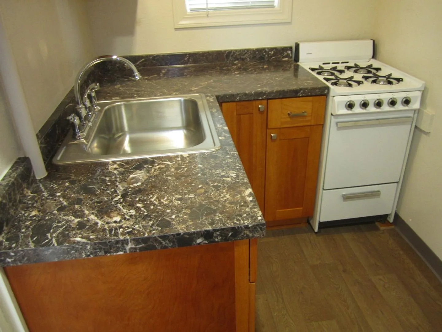 452 S 3rd Street — Photo 4