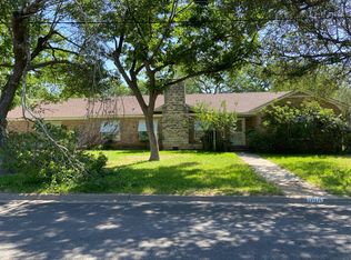 1010 S Harrison St, Mc Gregor, TX 76657