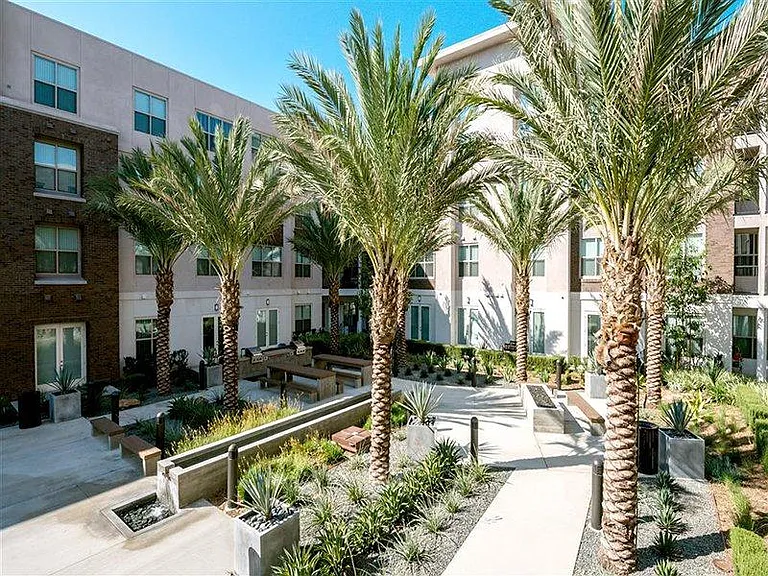Monterey Station Apartments — Photo 15