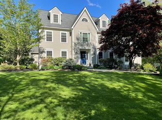 157 Winter St, Hopkinton, MA 01748
