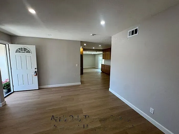 36274 Salisbury Dr — Photo 3