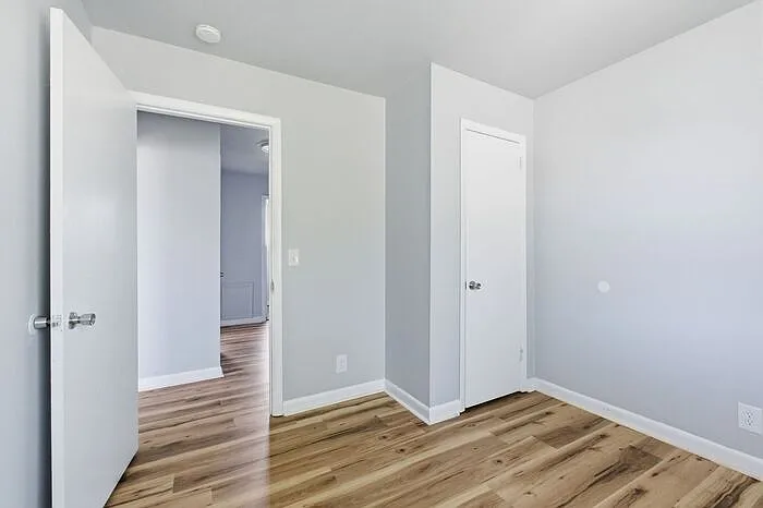 741 McPherson Dr — Photo 15