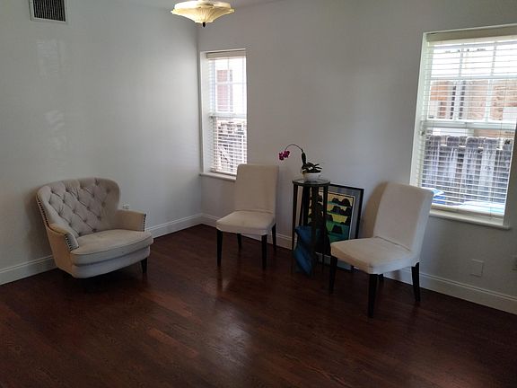 3rd image of 28 Pine Tree Dr #1
