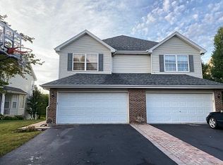 1176 W Maggie Ln, Romeoville, IL 60446