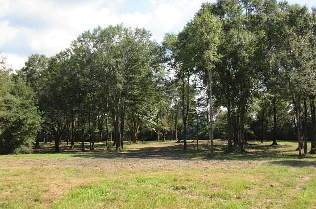1st image of Hillcrest Farm Rd