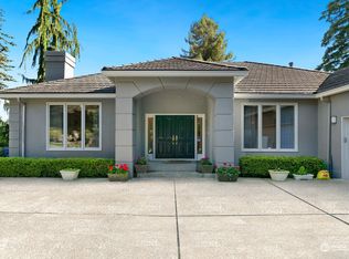 8105 W Mercer Way, Mercer Island, WA 98040