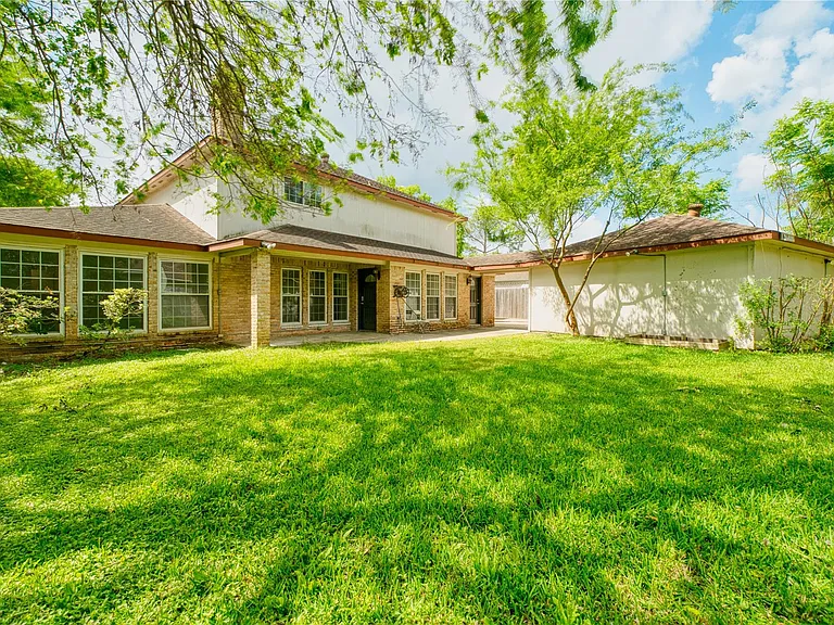 7914 Oakington Dr — Photo 29