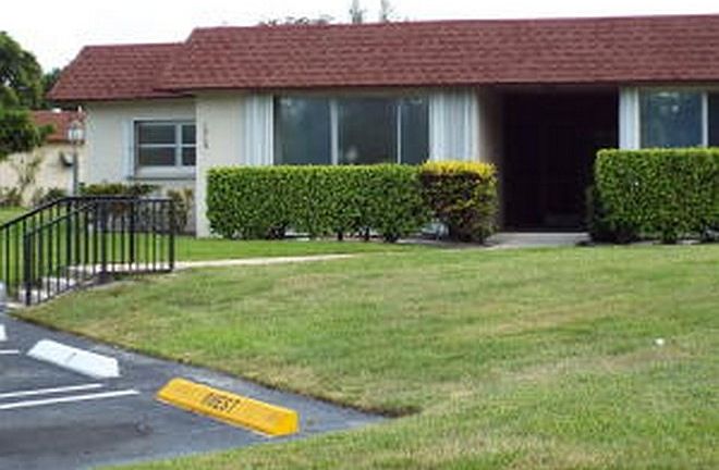 1st image of 1918 Palmland Dr #1