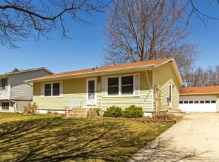 1935 42nd St NW, Rochester, MN 55901