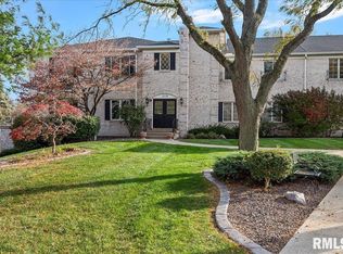 3116 Huntington Woods Dr, Springfield, IL 62704