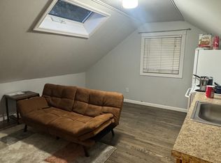 (Undisclosed Address), Lindenhurst, NY 11757