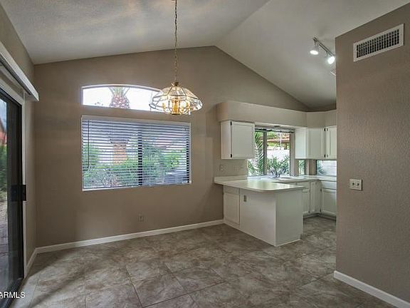 5th image of 4654 W Ivanhoe St