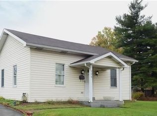 206 Washington St, Vanport, PA 15009