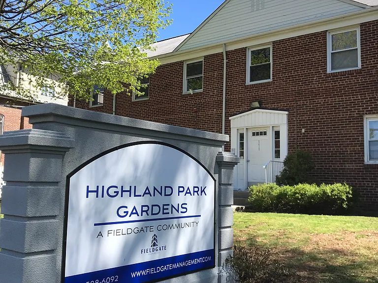 Highland Park Gardens — Photo 14