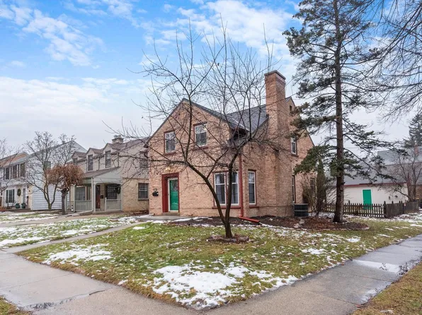 8302 Currie AVENUE, Wauwatosa, WI 53213