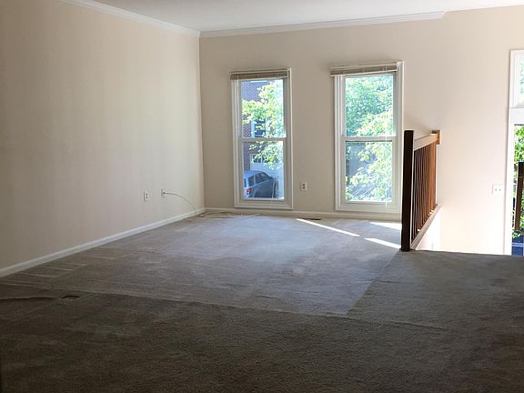 2nd image of 1507 Templeton Pl