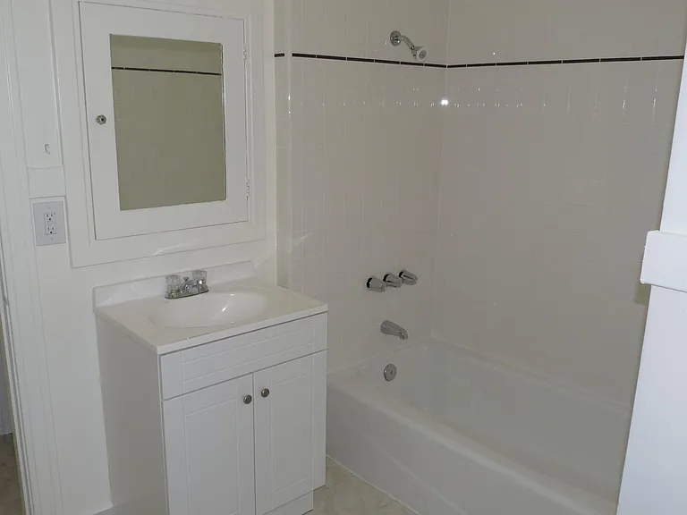 764 Coronado Ave — Photo 11