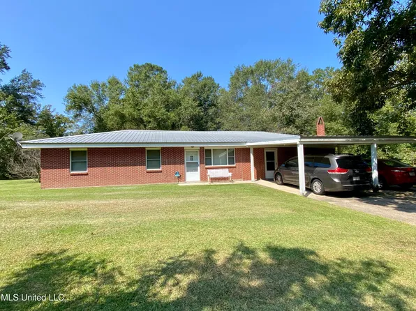 402 Grover Barrett Rd, Picayune, MS 39466