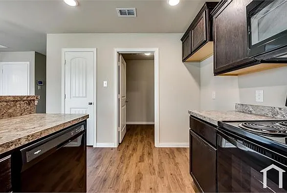 1408 Glen Garden Dr — Photo 17