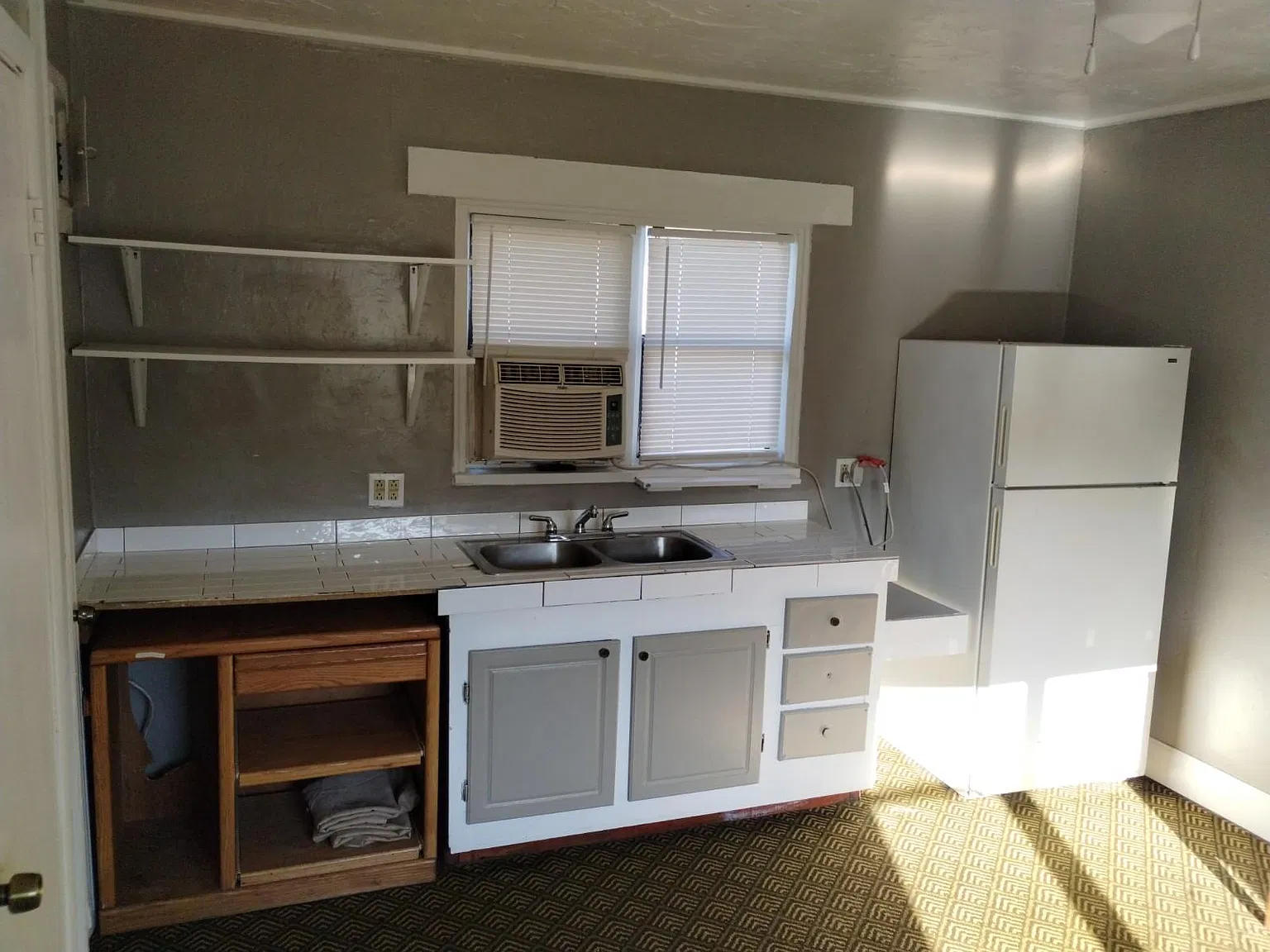 1 bed, $695 — Photo 2