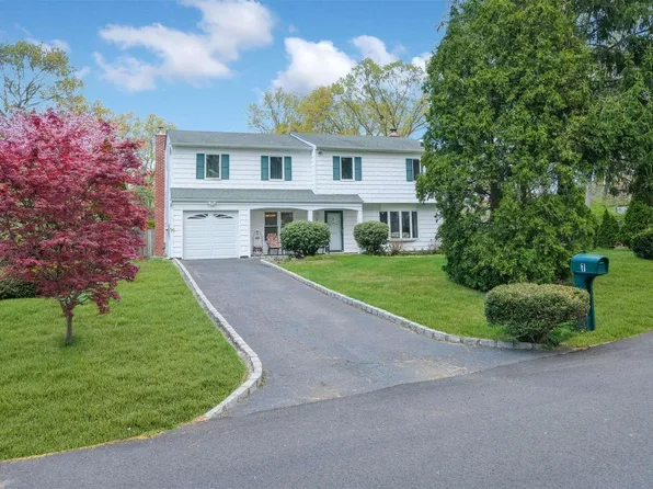 7 Samuels Lane, Selden, NY 11784