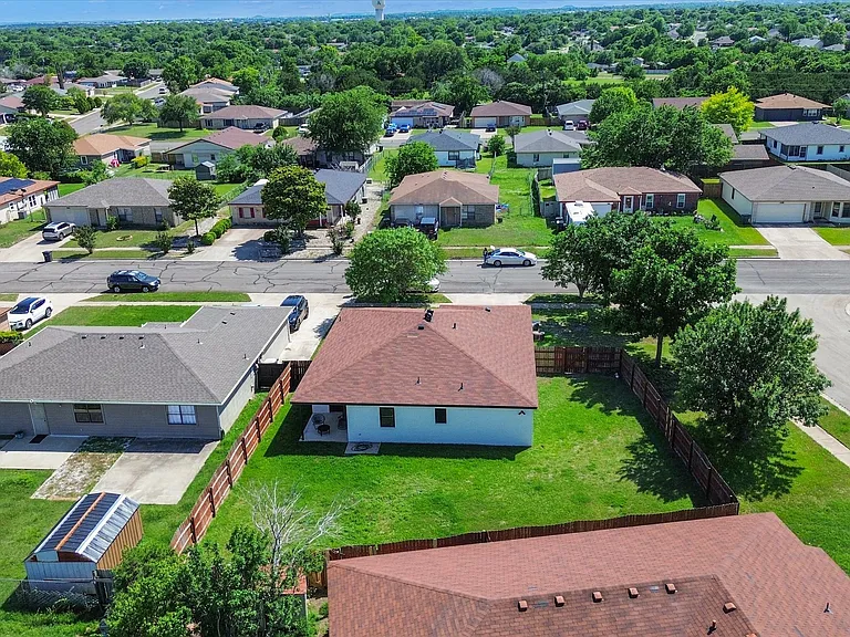 2601 Coy Dr — Photo 34