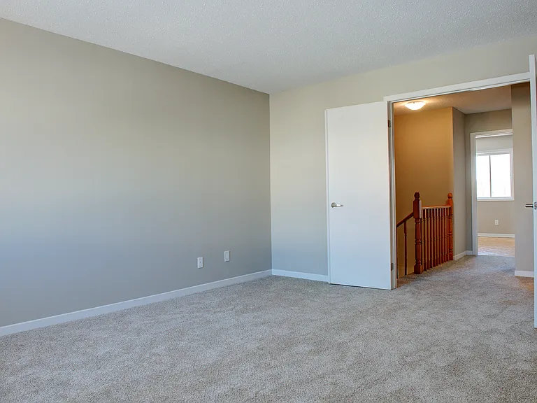 2 Tamara Way — Photo 18