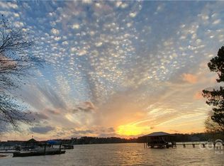 592 Isle Of Pines Rd, Mooresville, NC 28117