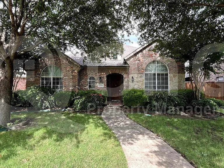 6798 Lee Meadow Dr — Photo 1