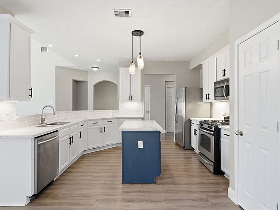 5th image of 2810 Lockeridge Pines Dr