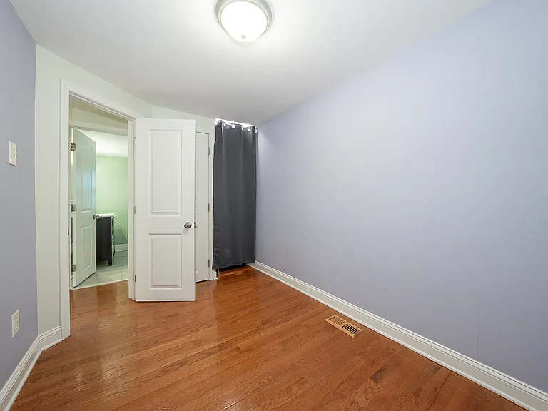 1916 S Alder St — Photo 32