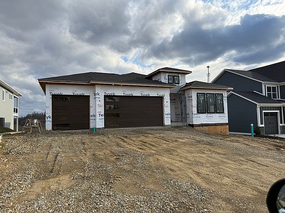 2nd image of 1039 Honey Locust Dr