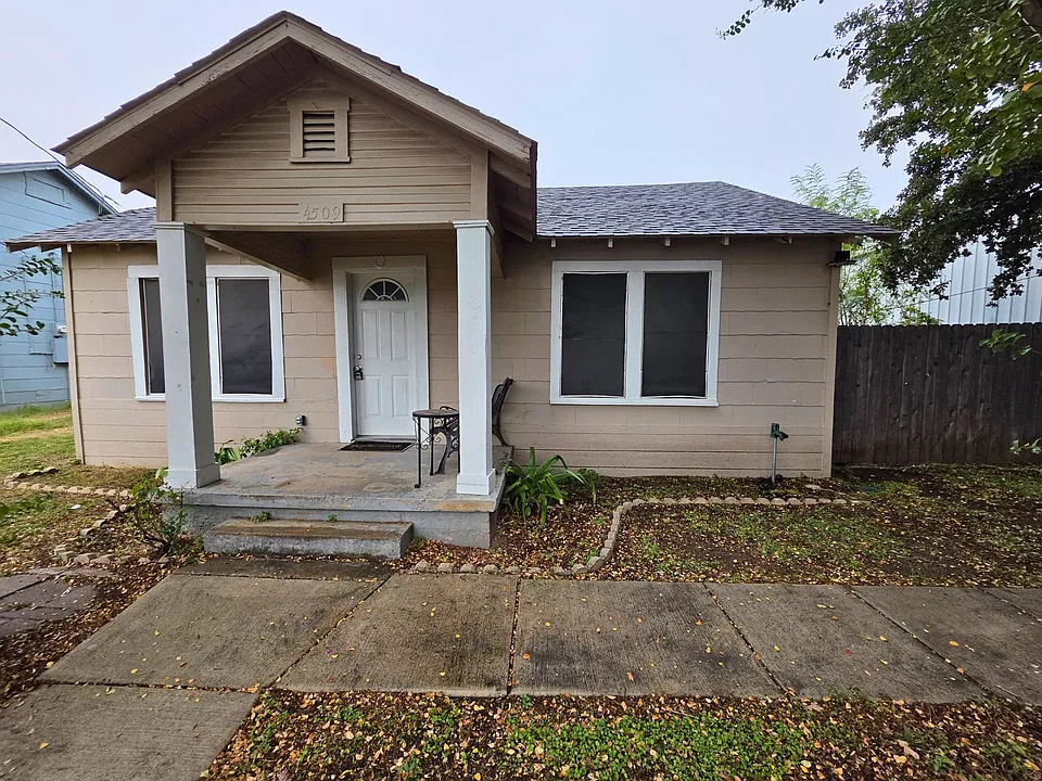 4509 Waldemar St