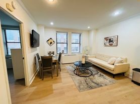 150 W 51st St