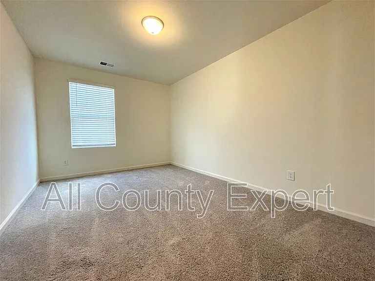 226 San Marino Way — Photo 14