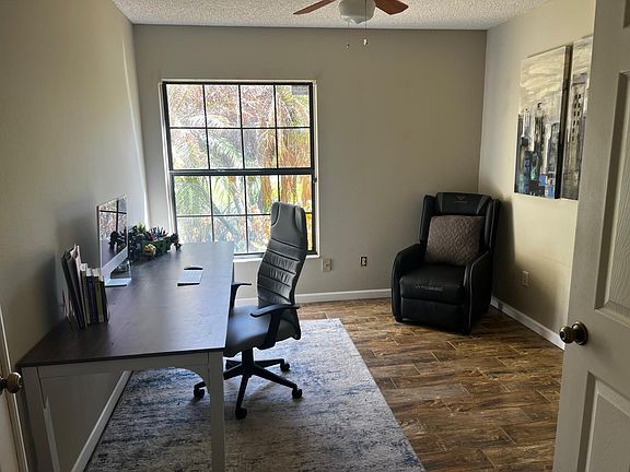 4th image of 1462 Deer Lake Cir #1462