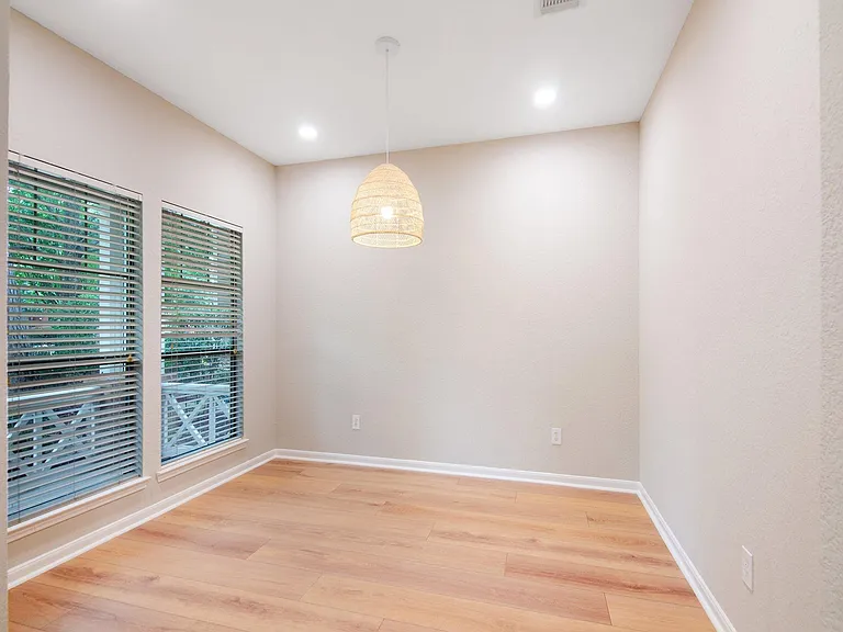 54 Douvaine Ct — Photo 13