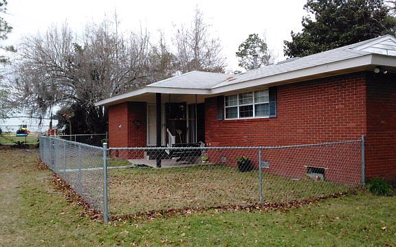 3rd image of 2836 Henry Ave