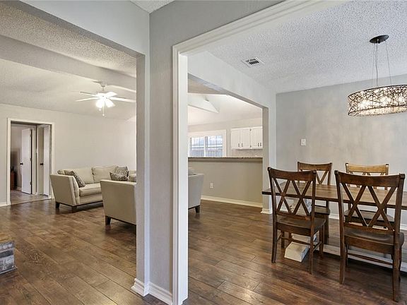 5th image of 1821 Pleasant Valley Dr