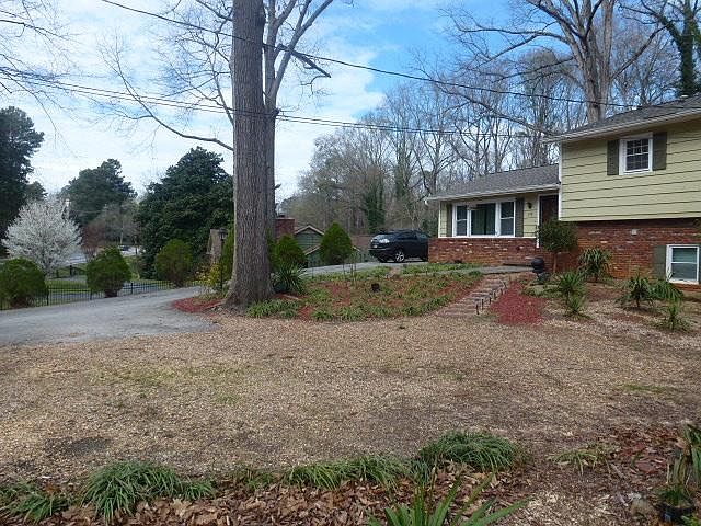 Plenty of space for parking