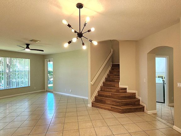5th image of 2124 Oakmont Drive