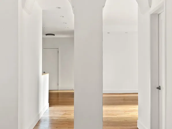 66 Madison Avenue image 5 of 11