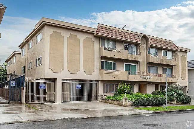 2 bed, 1400 sqft, $3,595 — Photo 1