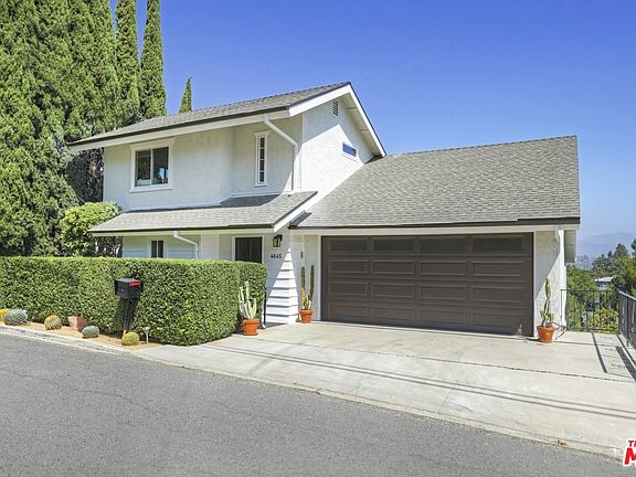 4th image of 4645 Nob Hill Dr
